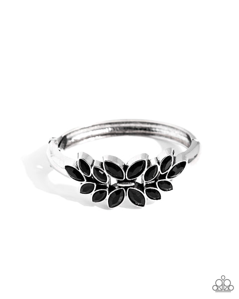Glamorously Garnished - Black Paparazzi Accessories