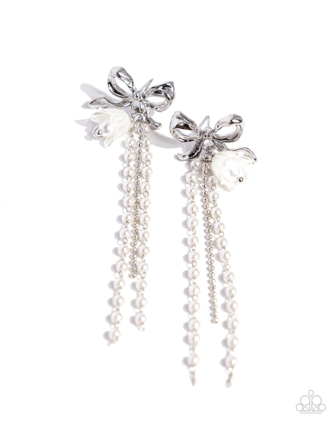 Garden Gain - White Paparazzi Accessories