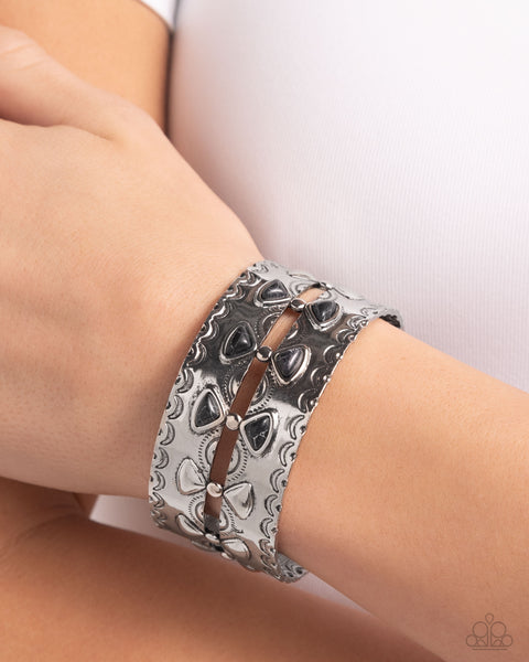 Harmonious Haven - Black Paparazzi Accessories
