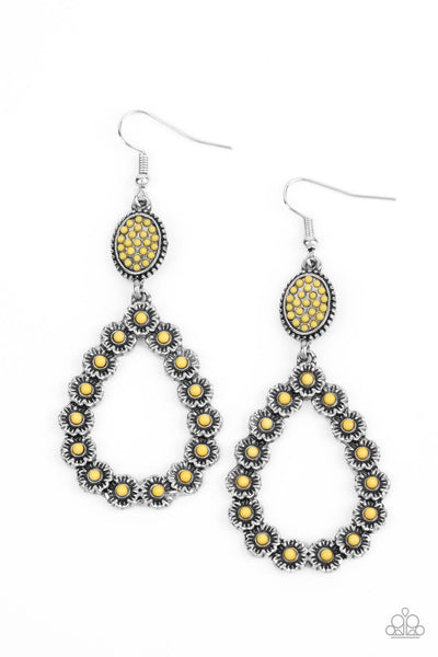Farmhouse Fashion Show - Yellow Paparazzi Accessories