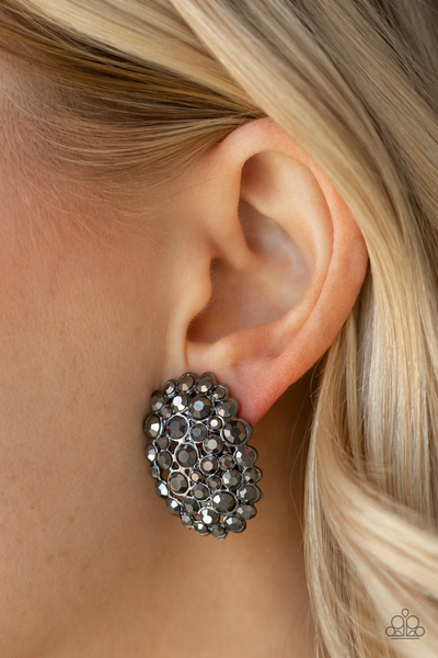 Daring Dazzle - Black Paparazzi Accessories